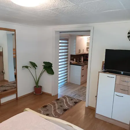 Auto Camp Vinac アパート *